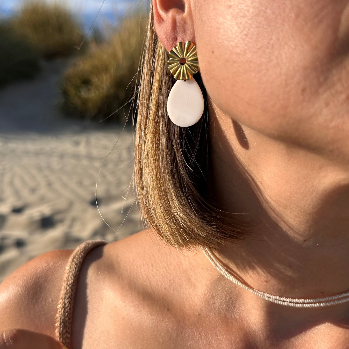 Boucles pendant goutte nacre
