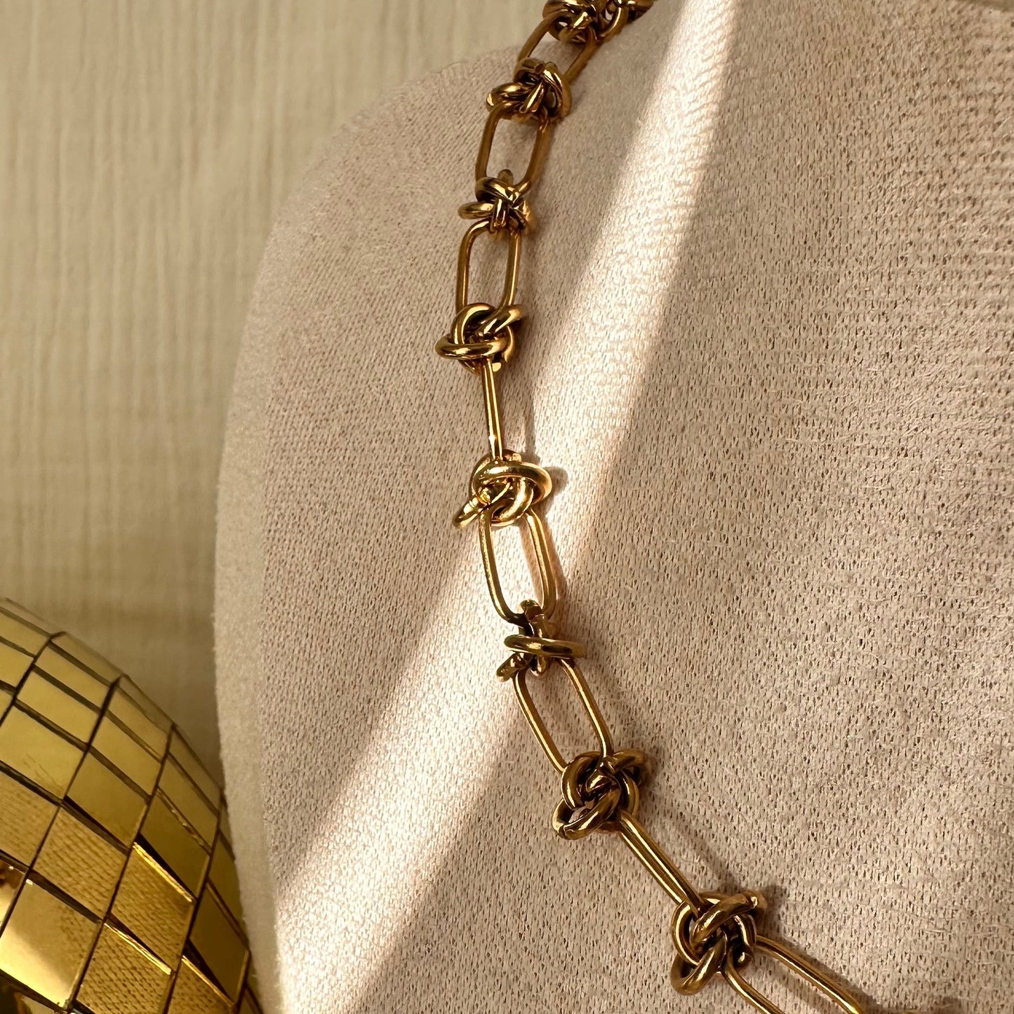 Collier chaine noeuds