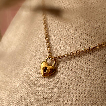 Collier cadenas coeur