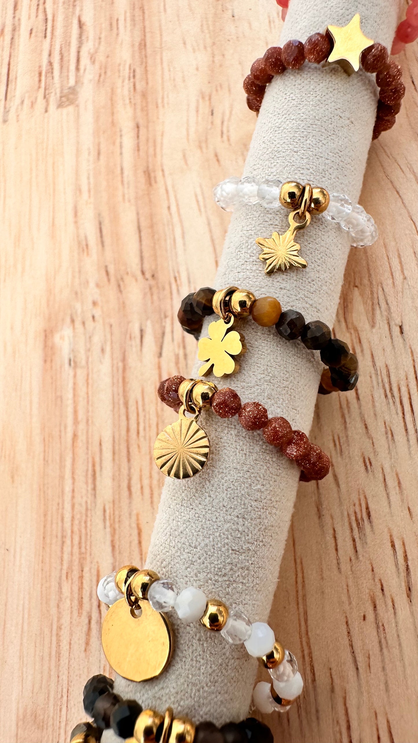 Bague perles et breloque