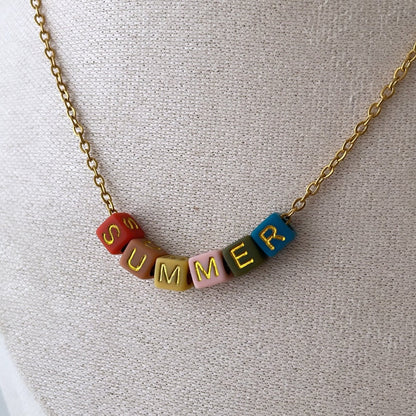 Collier personnalisé chaine fine perle cube