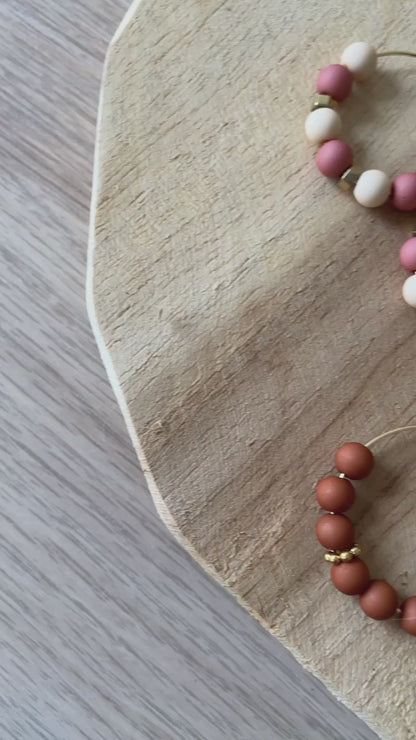 Boucles d'oreilles perles rondes mat